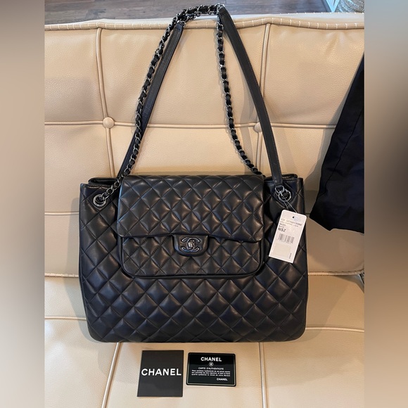 Chanel Large Shopping 30CM Black Cavier Lambskin NWT, original box. Authentic - Picture 4 of 9